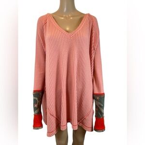 We The Free Women's  V-Neck Thermal Oversized Tunic with Contrast Cuffs size M